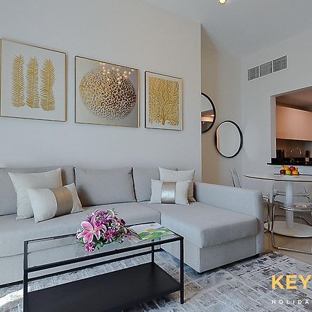 KeyOne - 1BR in Sparkle Tower Dubai Exterior foto