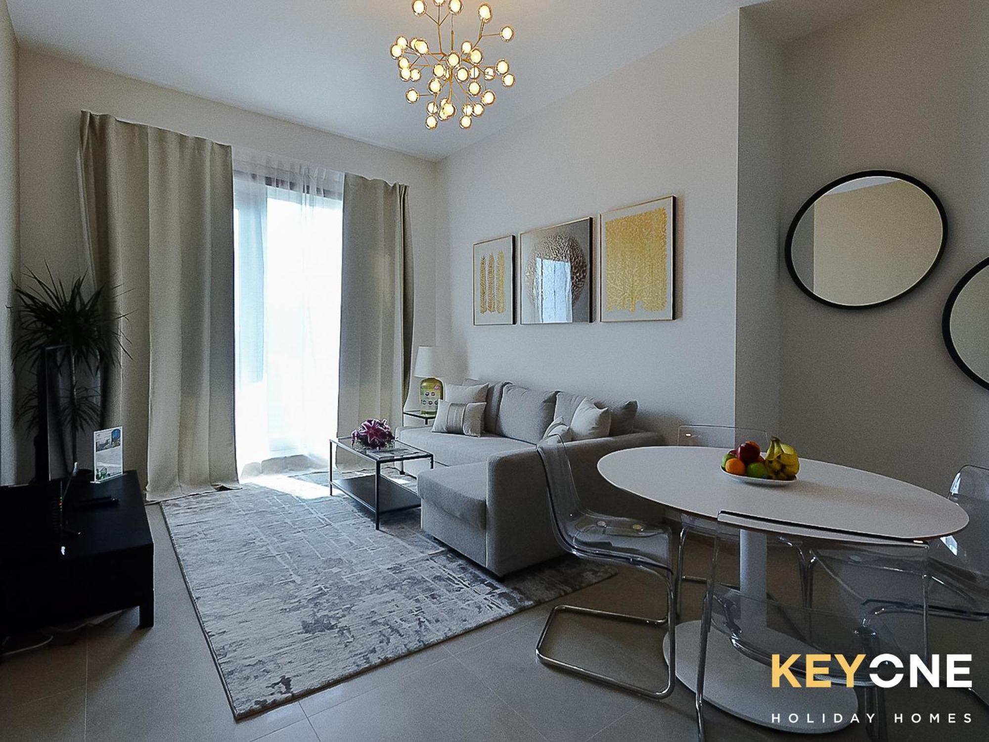 KeyOne - 1BR in Sparkle Tower Dubai Exterior foto