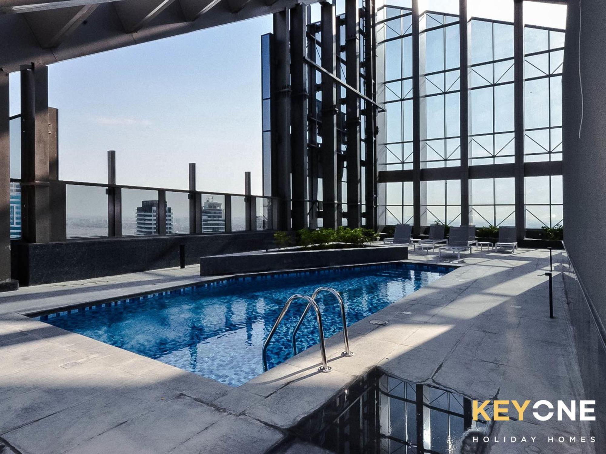KeyOne - 1BR in Sparkle Tower Dubai Exterior foto